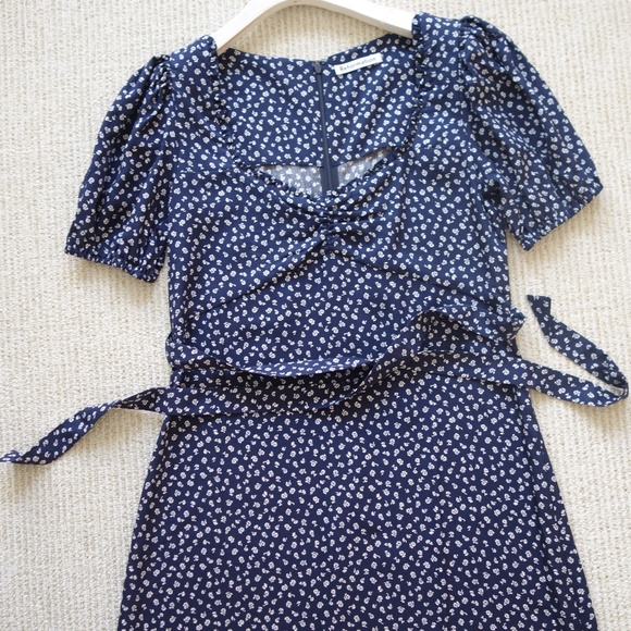 REFORMATION Kelby short Sleeve Midi Dress - Picture 6 of 11